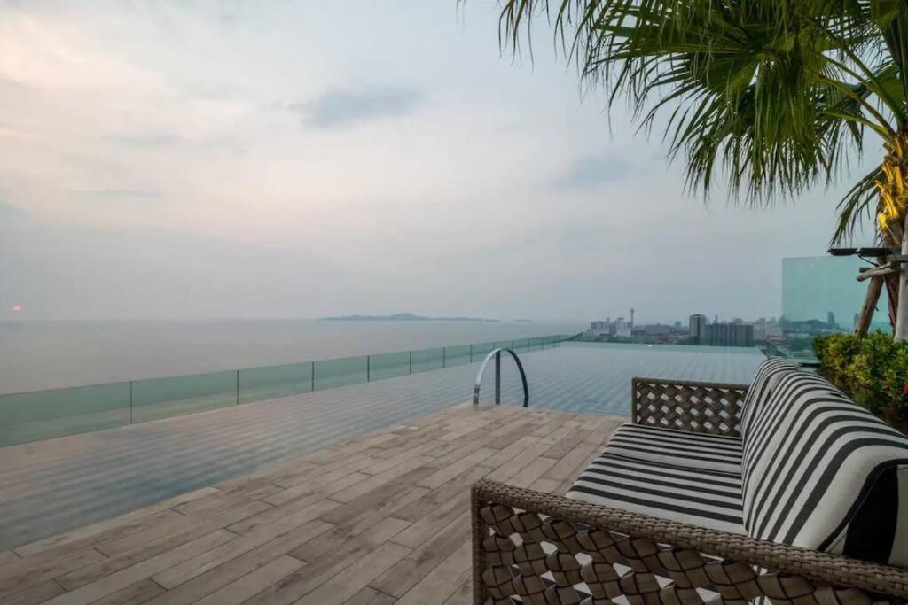 Appartamento The Riviera Jomtien Esterno foto